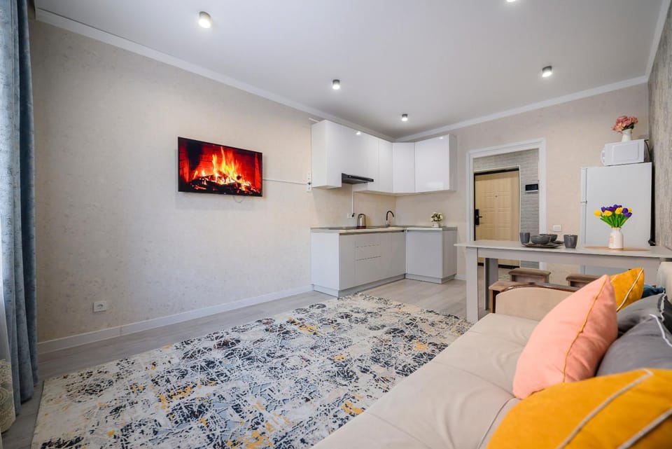 TV and multimedia, Living room, Seating area, Dining area, stove