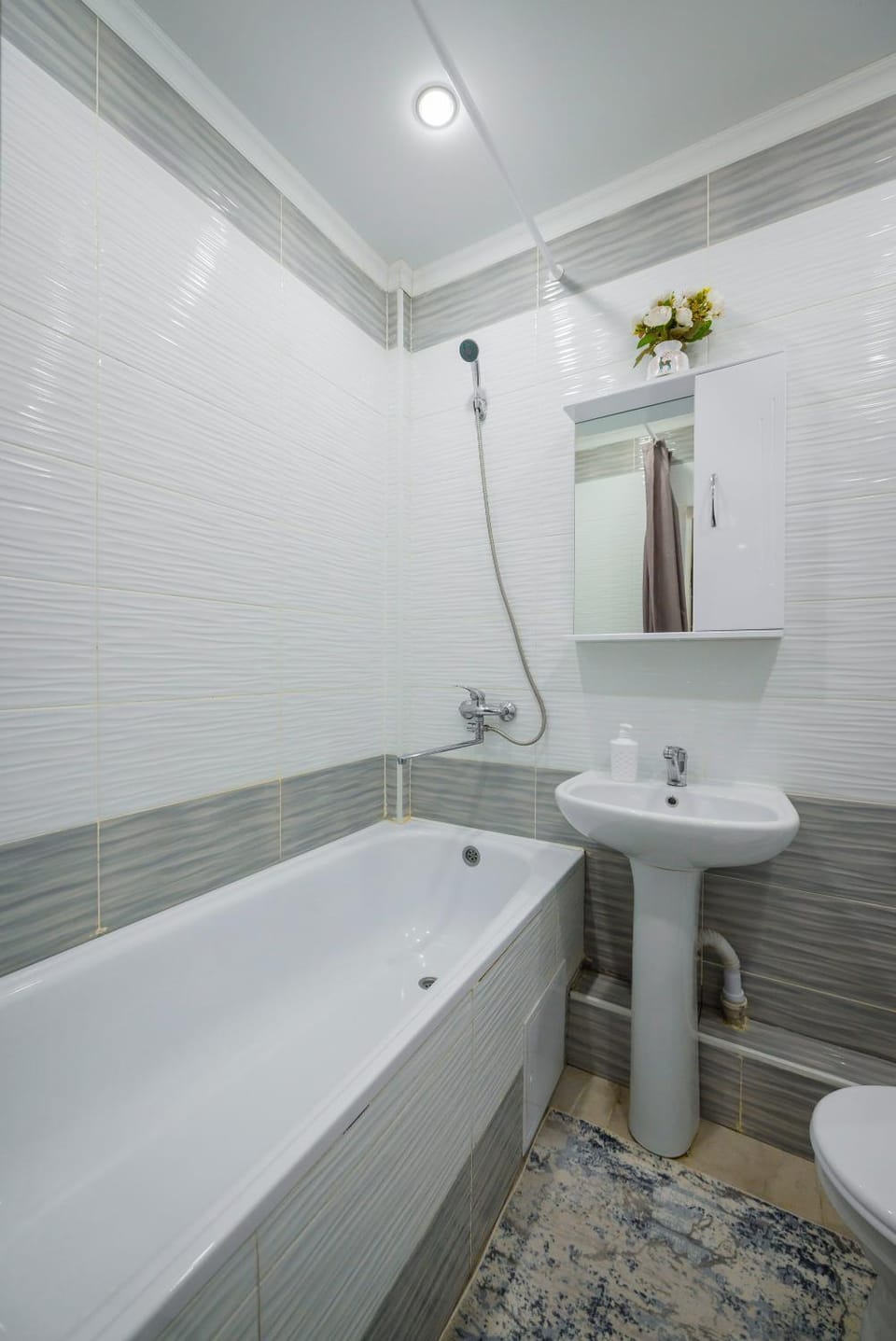 Shower, Toilet, Bathroom, Bath, towels