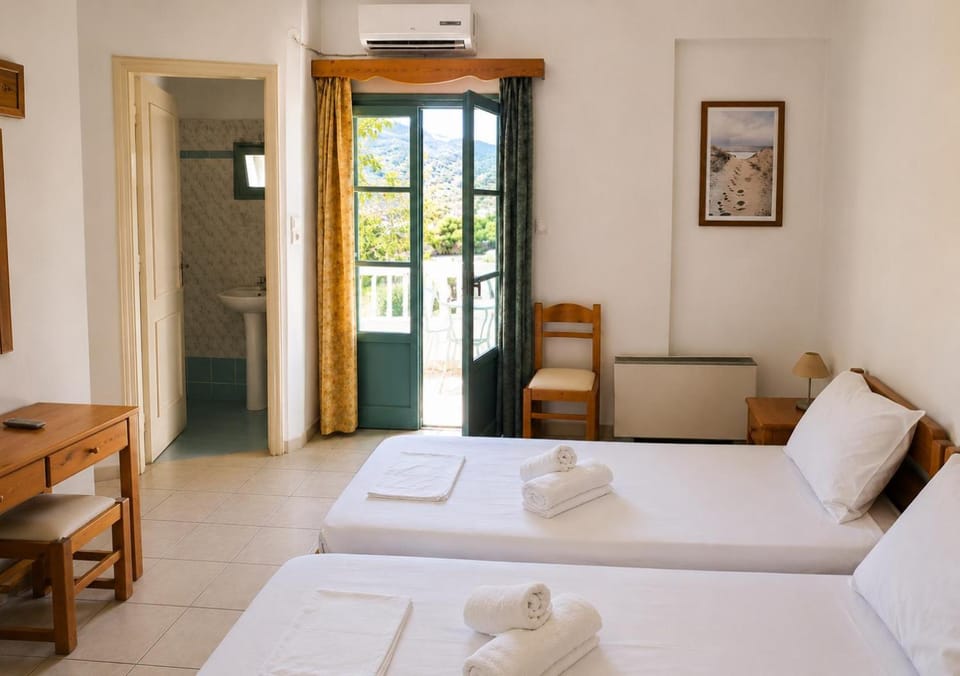 Bed, Bathroom, TV and multimedia, Balcony/Terrace, Bedroom, air conditioner