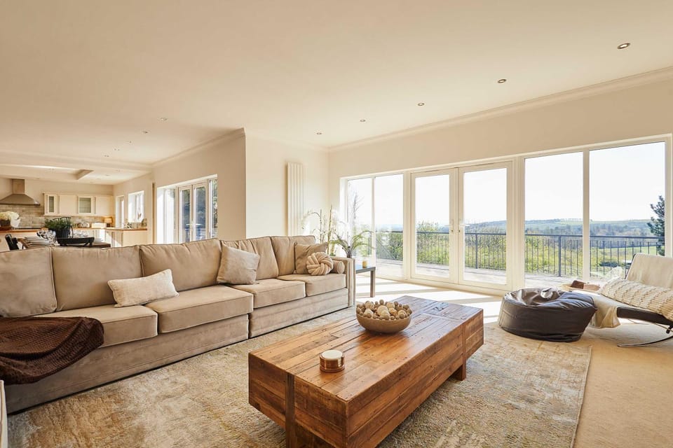 View (from property/room), Living room, Seating area