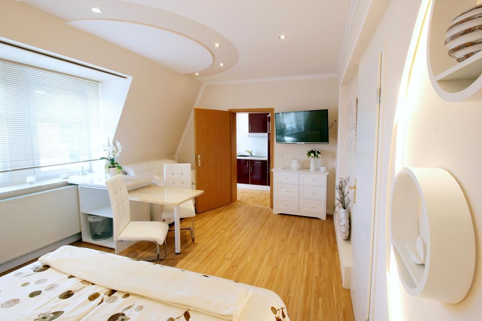 Living room, Photo of the whole room