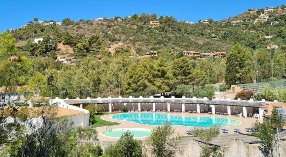 Pool view, Swimming pool