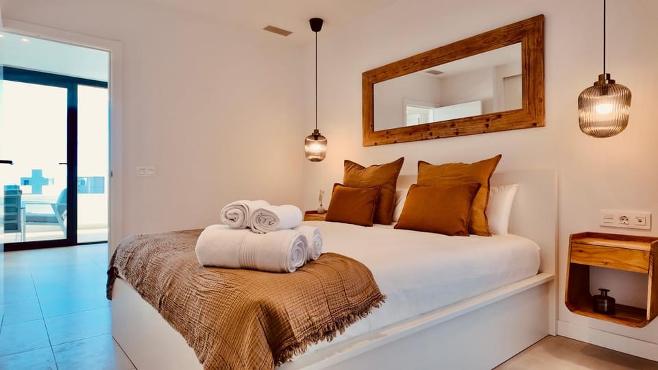 Mara's Apartments Higuerón West - Premium Dual Apartment - 3 Community Pools Apartment in Fuengirola