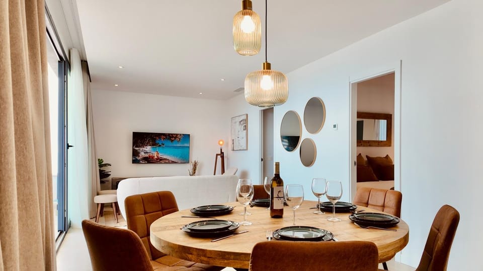 Mara's Apartments Higuerón West - Premium Dual Apartment - 3 Community Pools Apartment in Fuengirola