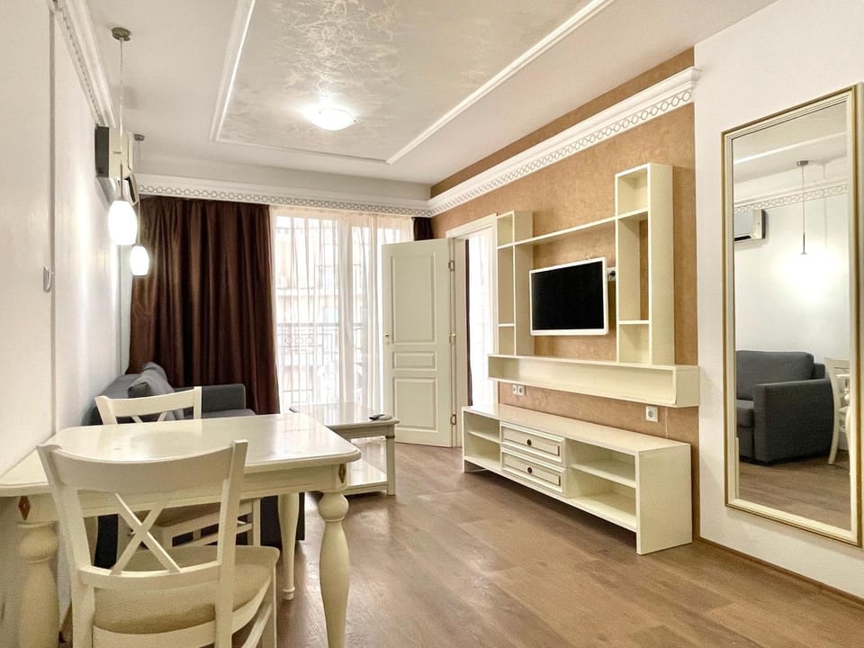 Golden Rainbow - Private apartment - BSR - 2 Apartment in Sunny Beach