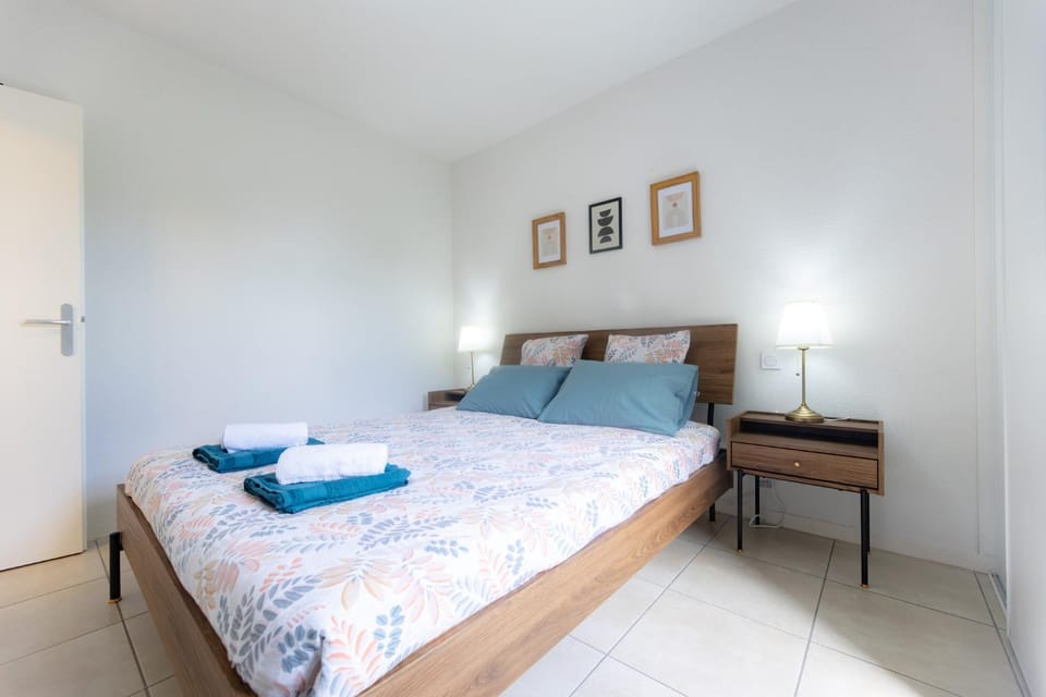 SWEET HOMES - Appart Vintage - Centre - Parking Sécurisé privé - Accessible PMR Apartment in Nouvelle-Aquitaine