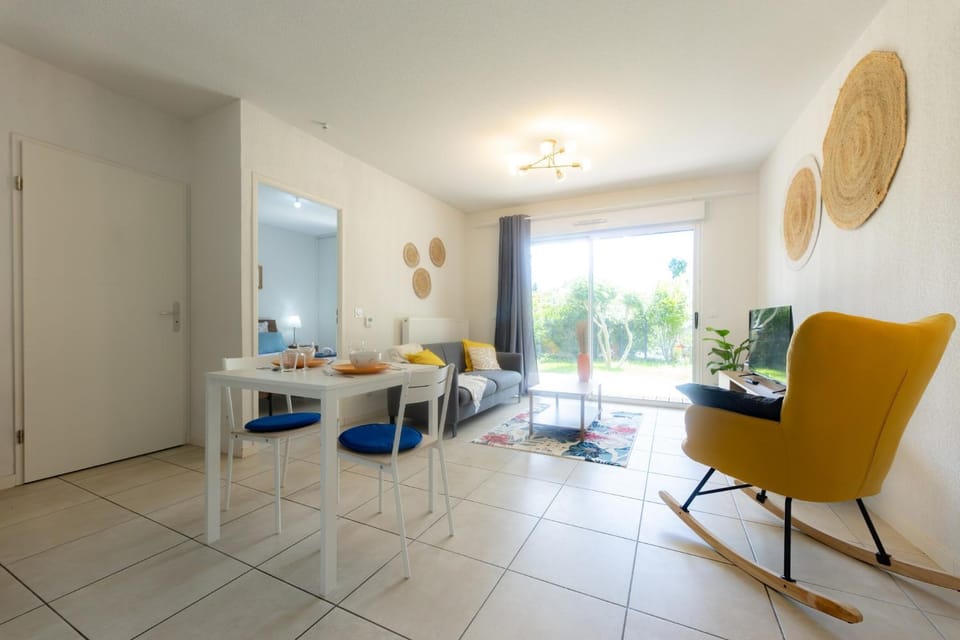 SWEET HOMES - Appart Vintage - Centre - Parking Sécurisé privé - Accessible PMR Apartment in Nouvelle-Aquitaine