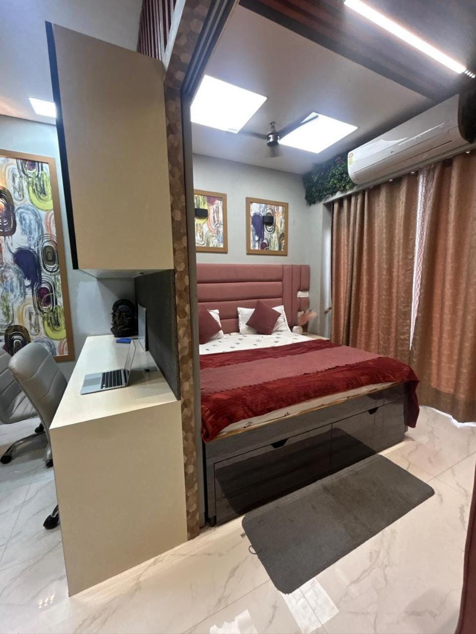 Essque Stay Apartment in Noida