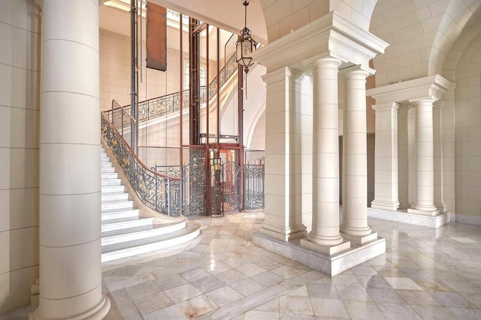 MUST OF LUXURY Suite - GRAND PRIX Apartment in Avenue du Carnier