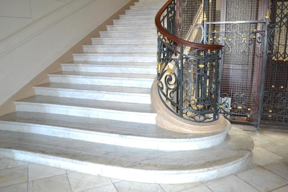 MUST OF LUXURY Suite - GRAND PRIX Apartment in Avenue du Carnier