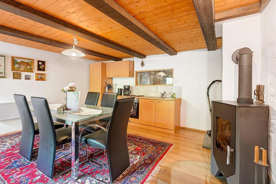 Property building, Kitchen or kitchenette, Living room