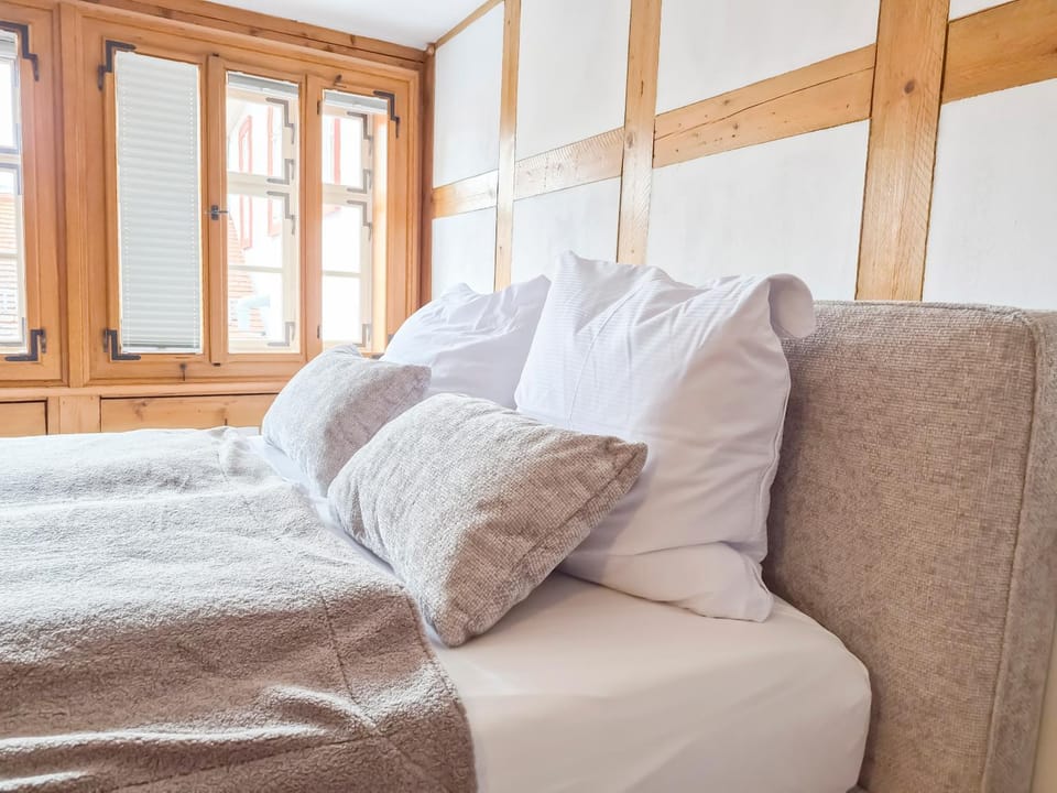 Bed, Bedroom