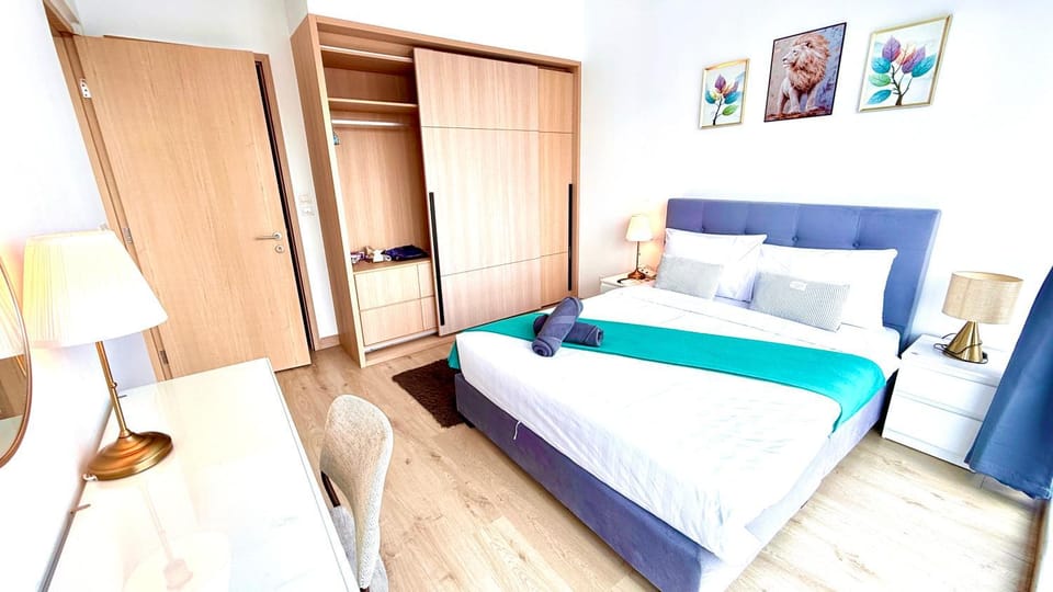 Bed, Photo of the whole room, Bedroom, wardrobe