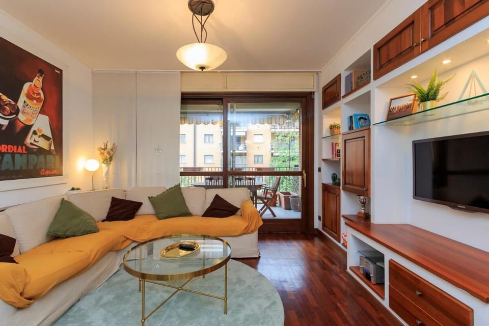 Xenia - 3 room apt in Via Ippodromo 14 Apartment in Milan