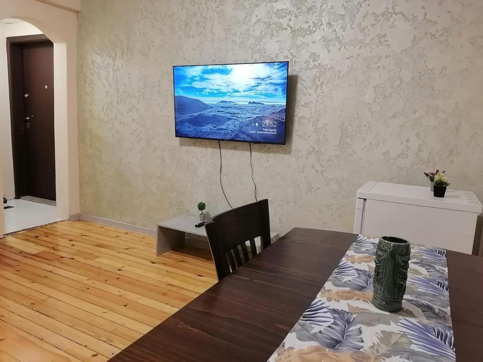 TV and multimedia, Dining area