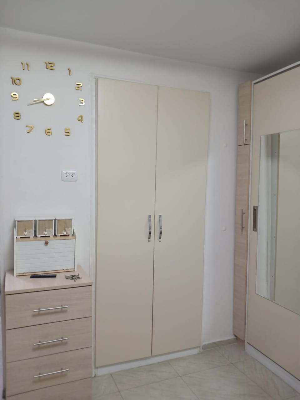 wardrobe