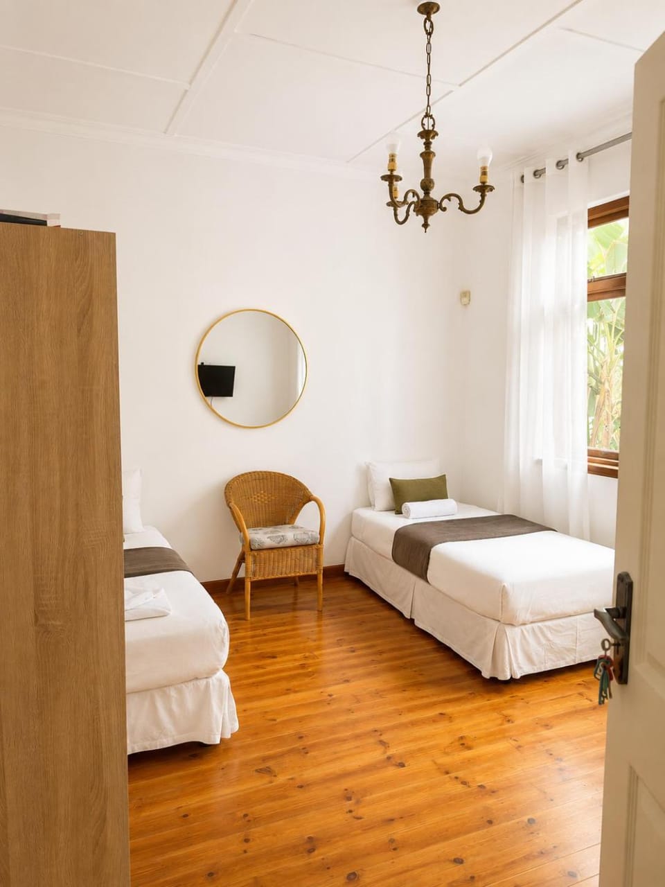 12 On Braemar Guesthouse Bed and Breakfast in Cape Town