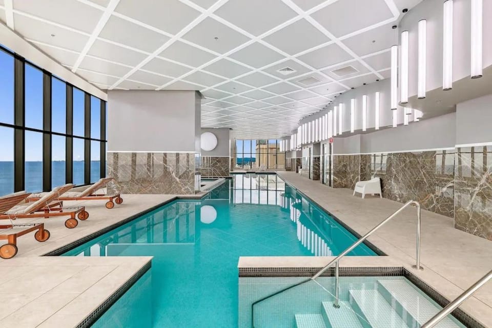 Level 61 Massive 4BDR Stunning Ocean Views Apartment in Surfers Paradise