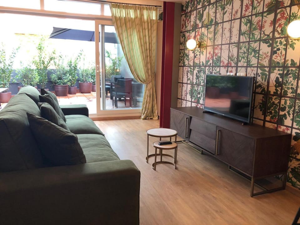 Communal lounge/ TV room