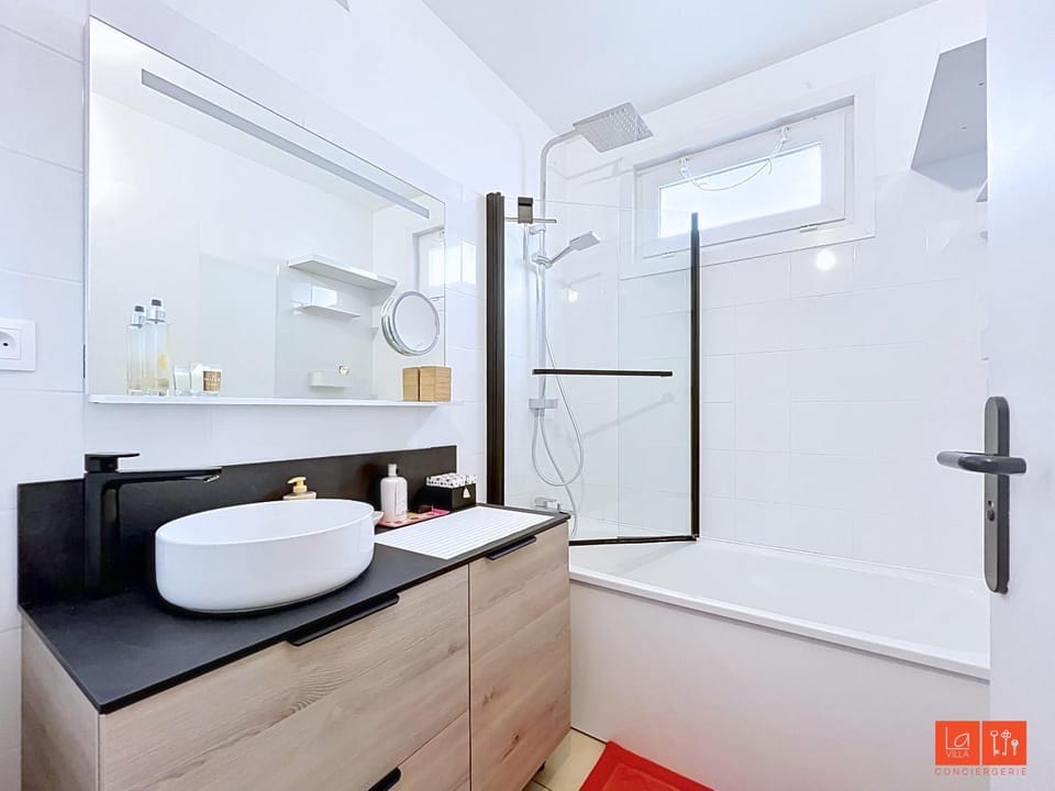 Shower, Bathroom, Bath