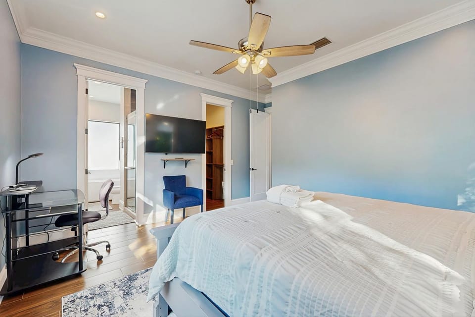 KL54FLR Pure Aquamarine House in Key Largo