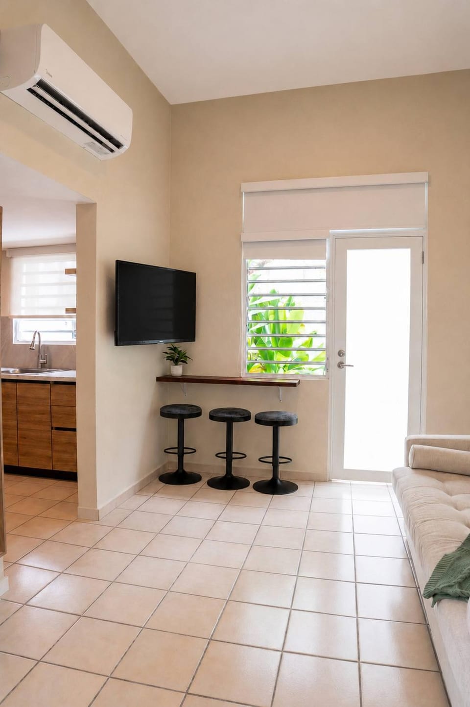 Communal lounge/ TV room, Living room