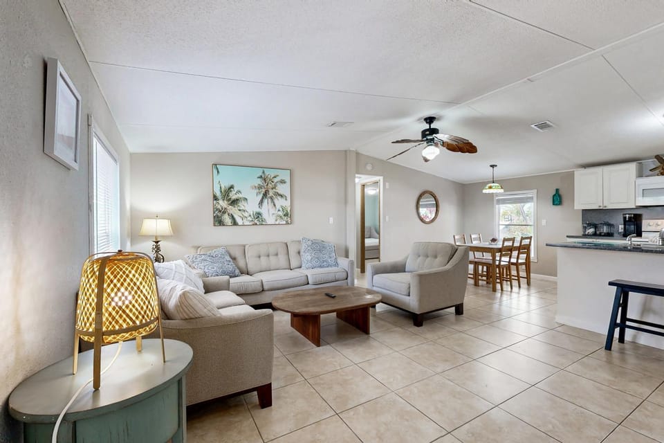 KL55FLR White Palm House in Key Largo
