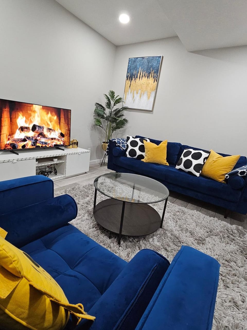 Communal lounge/ TV room, TV and multimedia, Living room, internet