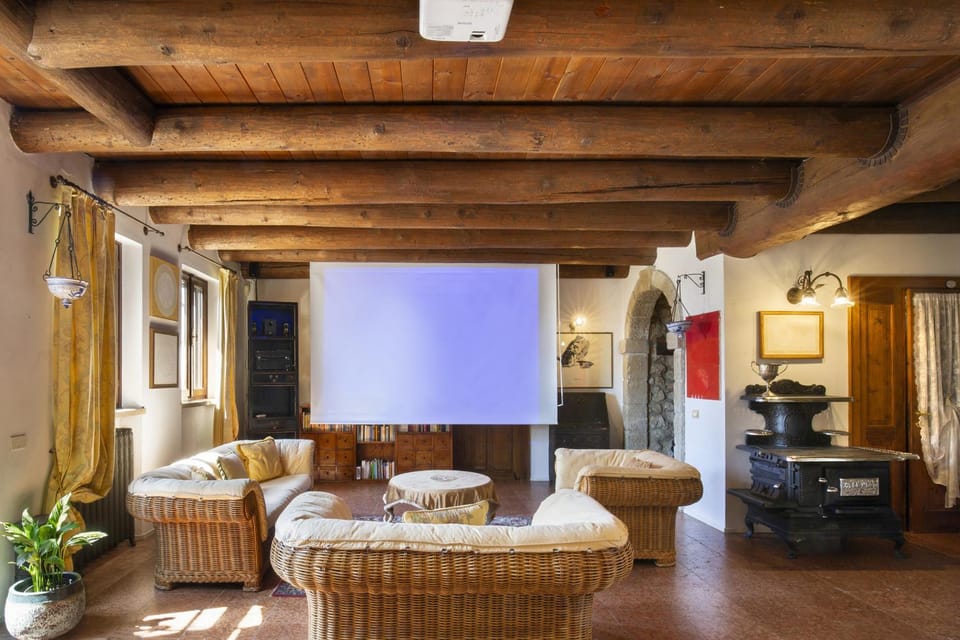 Communal lounge/ TV room, Living room