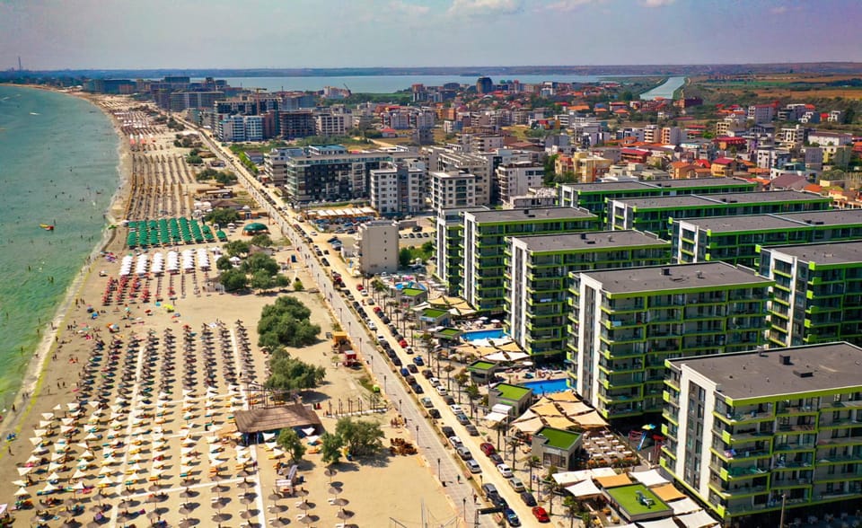 Sea Breeze Apartment - Pool Beach & Spa Resort prima linie Apartment in Constanța County