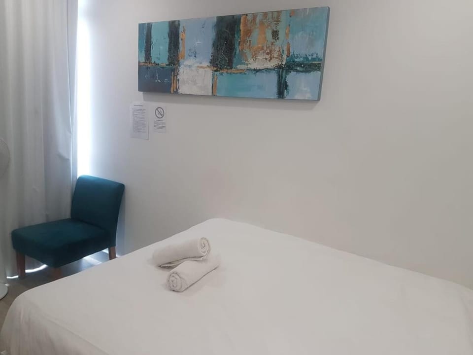 Woodstock Accommodation Bed and Breakfast in Cape Town