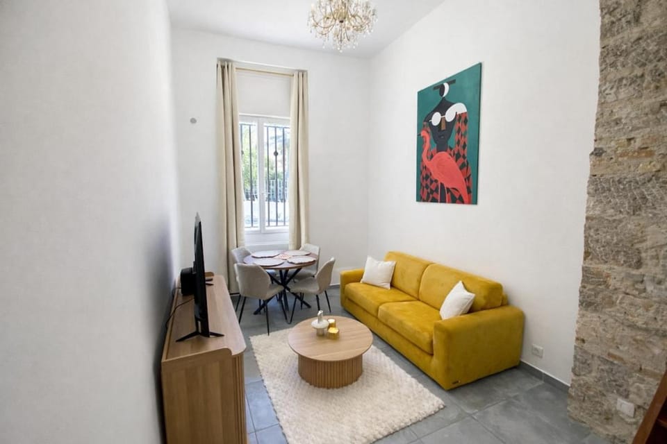 Charming modern duplex in center of Cannes Apartment in Cannes