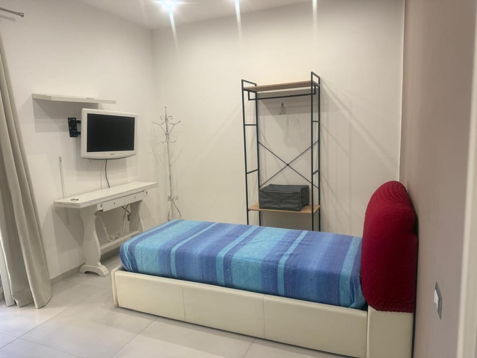 Bedroom, air conditioner
