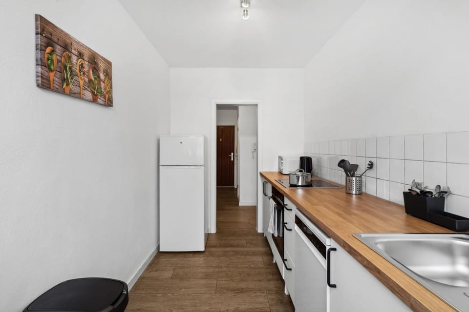 dishwasher, microwave, oven, stove, kitchen
