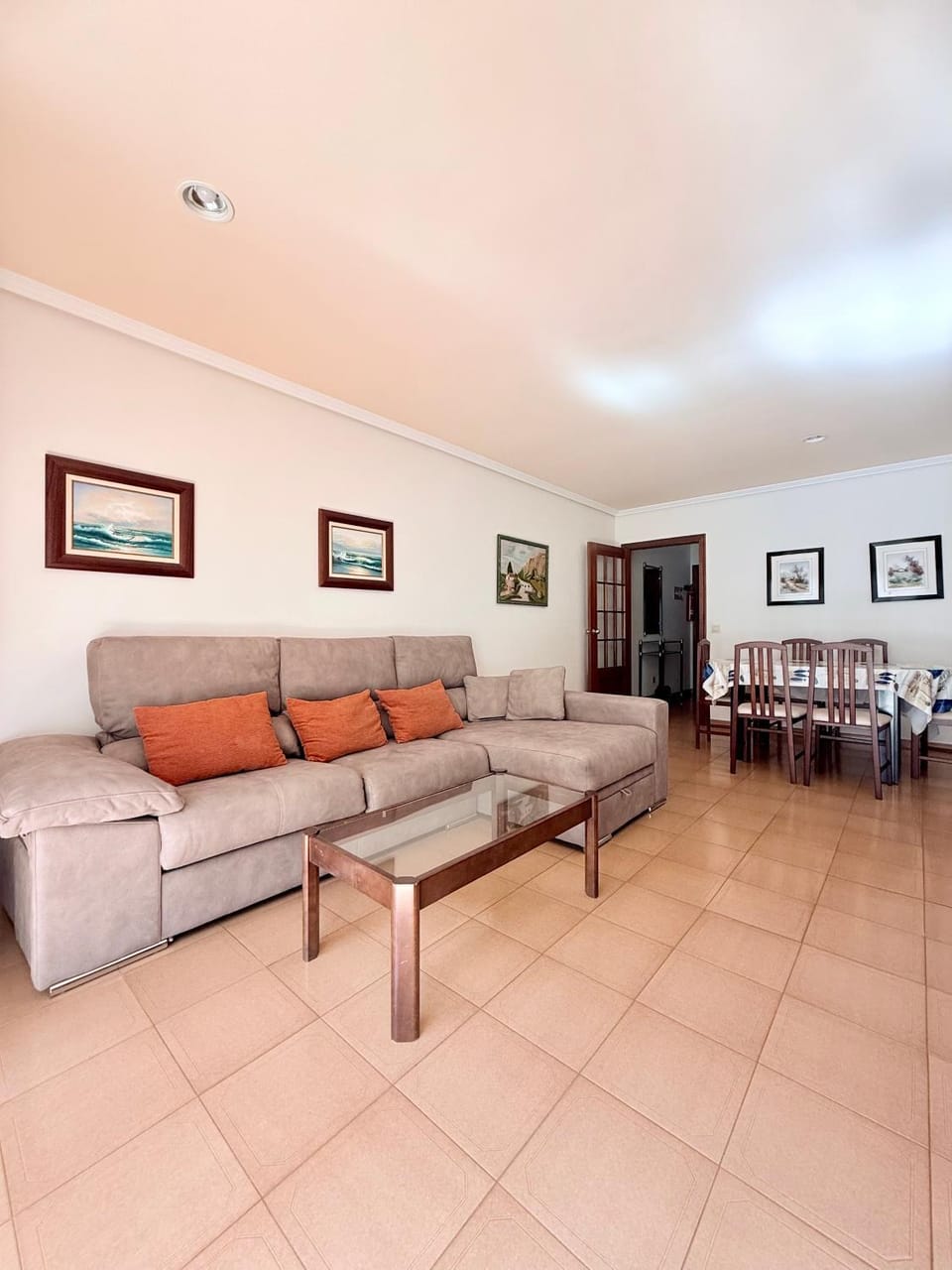 TV and multimedia, Living room, Dining area