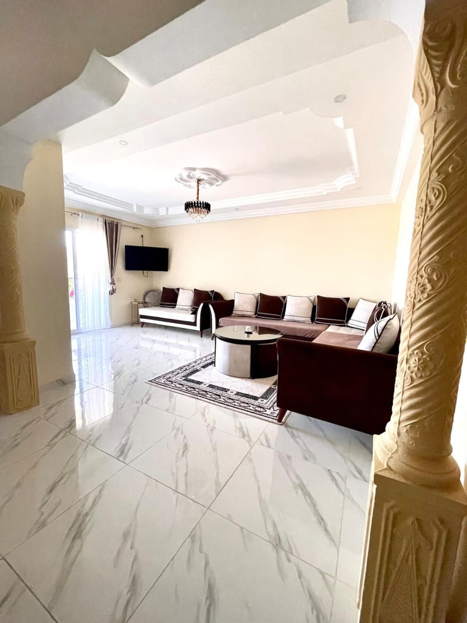 TV and multimedia, Living room, Seating area