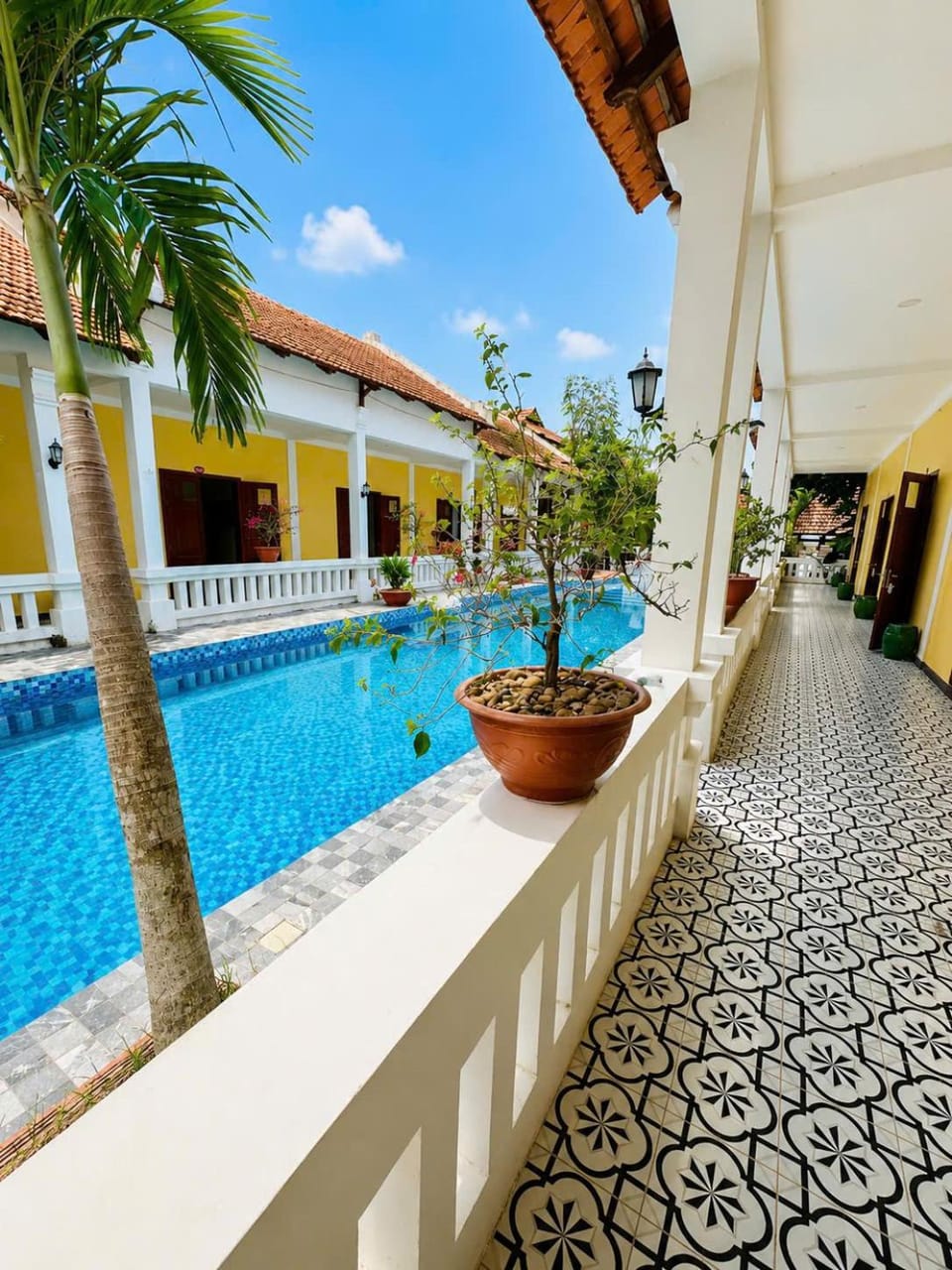 Property building, Day, View (from property/room), Pool view, Swimming pool, Swimming pool