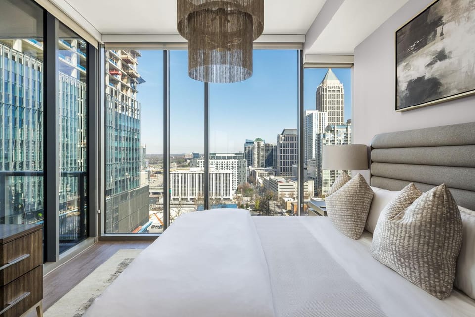 16th Floor - Regal Retreat Apartment in Atlanta