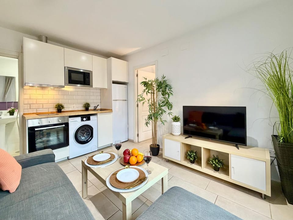 Acogedor apartamento a pocos pasos de la playa por TuriVida Apartment in Fuengirola