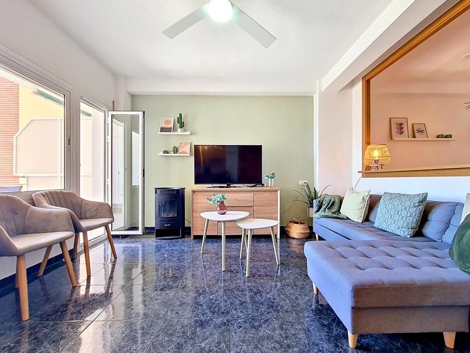 Communal lounge/ TV room, Living room