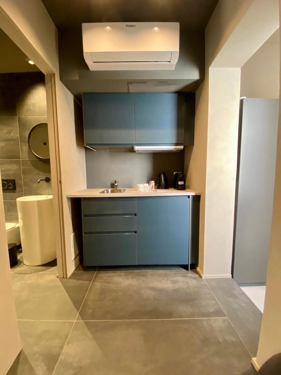 Coffee/tea facilities, Kitchen or kitchenette, heating, air conditioner
