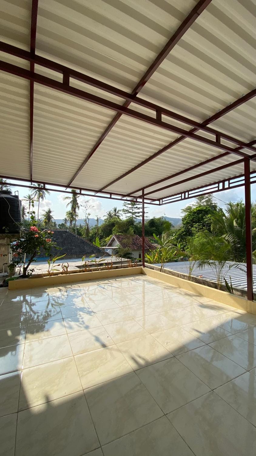 Selong belanak surf hostel Vacation rental in West Praya