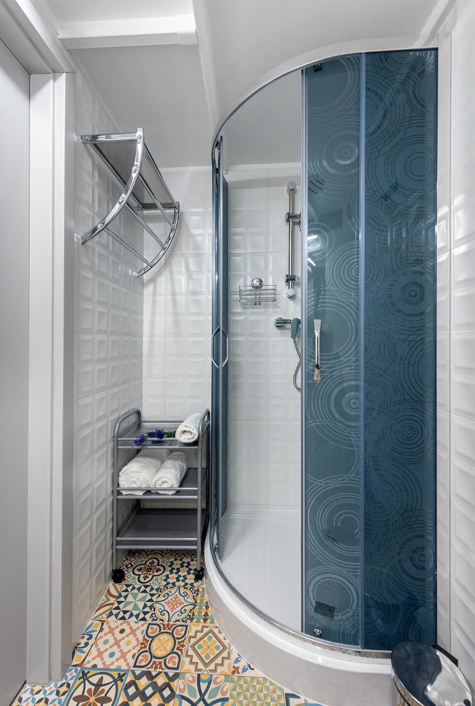 Shower, Bathroom, towels