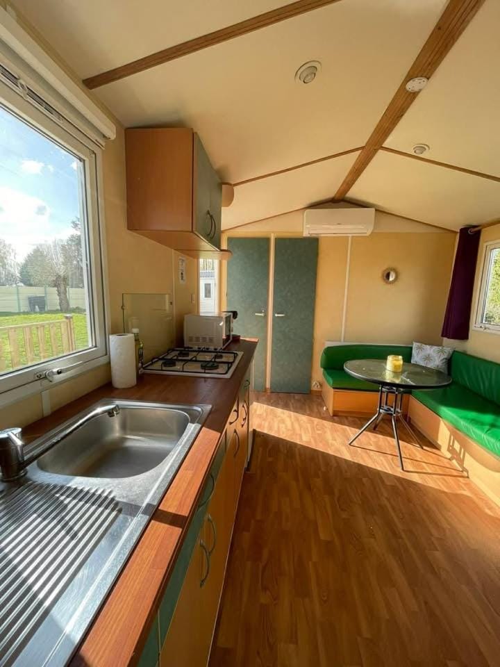 Ruben Bungalow House in Hauts-de-France