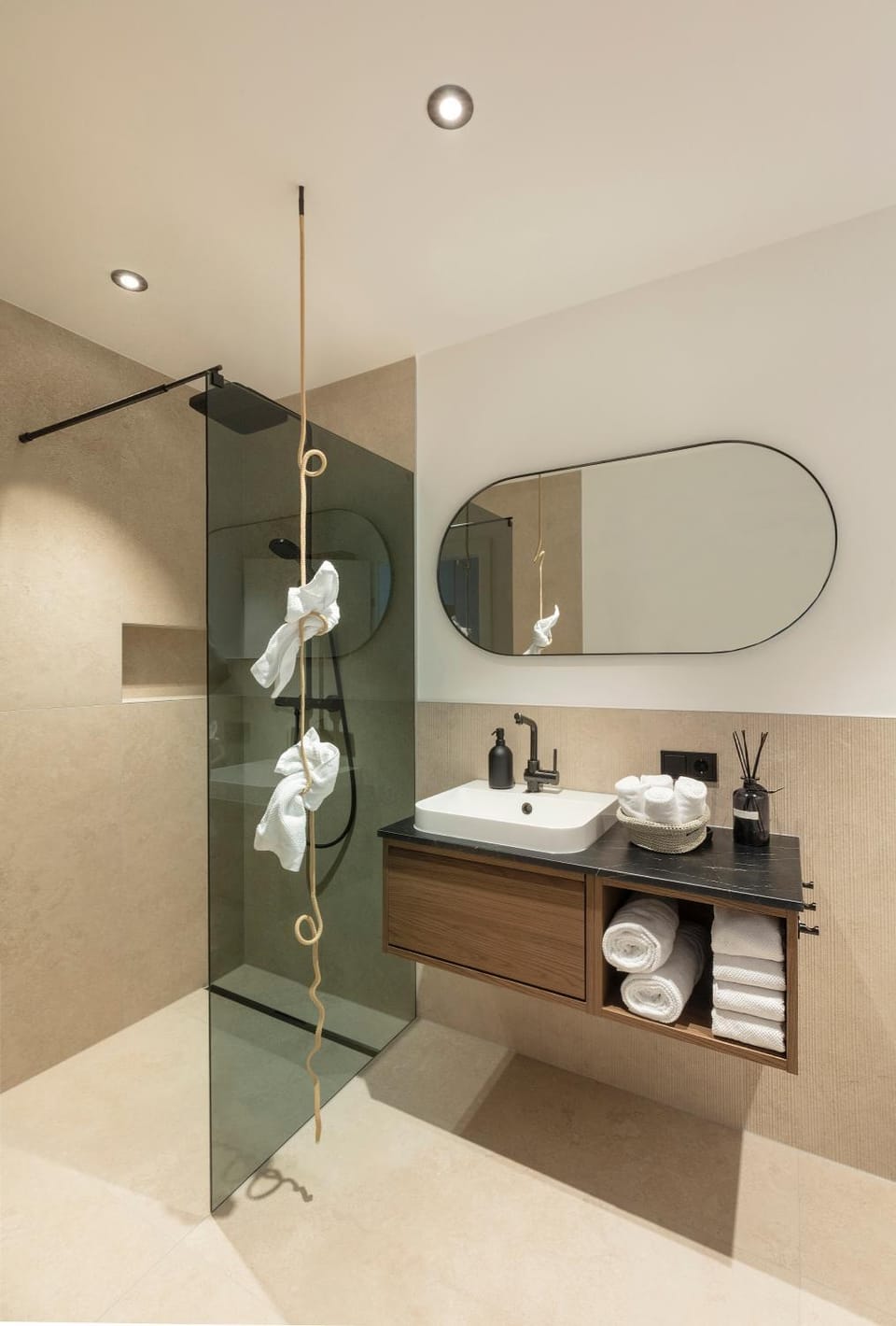 Shower, Bathroom, towels