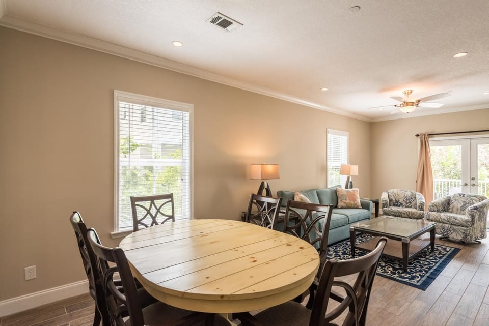 Newly-Built, Dog-Friendly Home with Shared Pool - Walk to Beach & Dining House in Key West