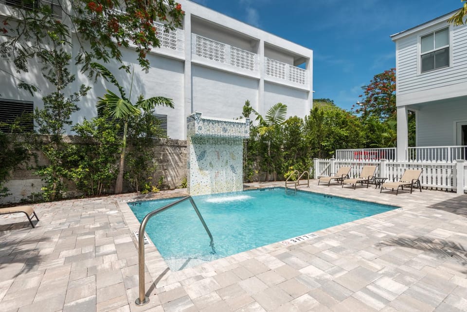 Newly-Built, Dog-Friendly Home with Shared Pool - Walk to Beach & Dining House in Key West