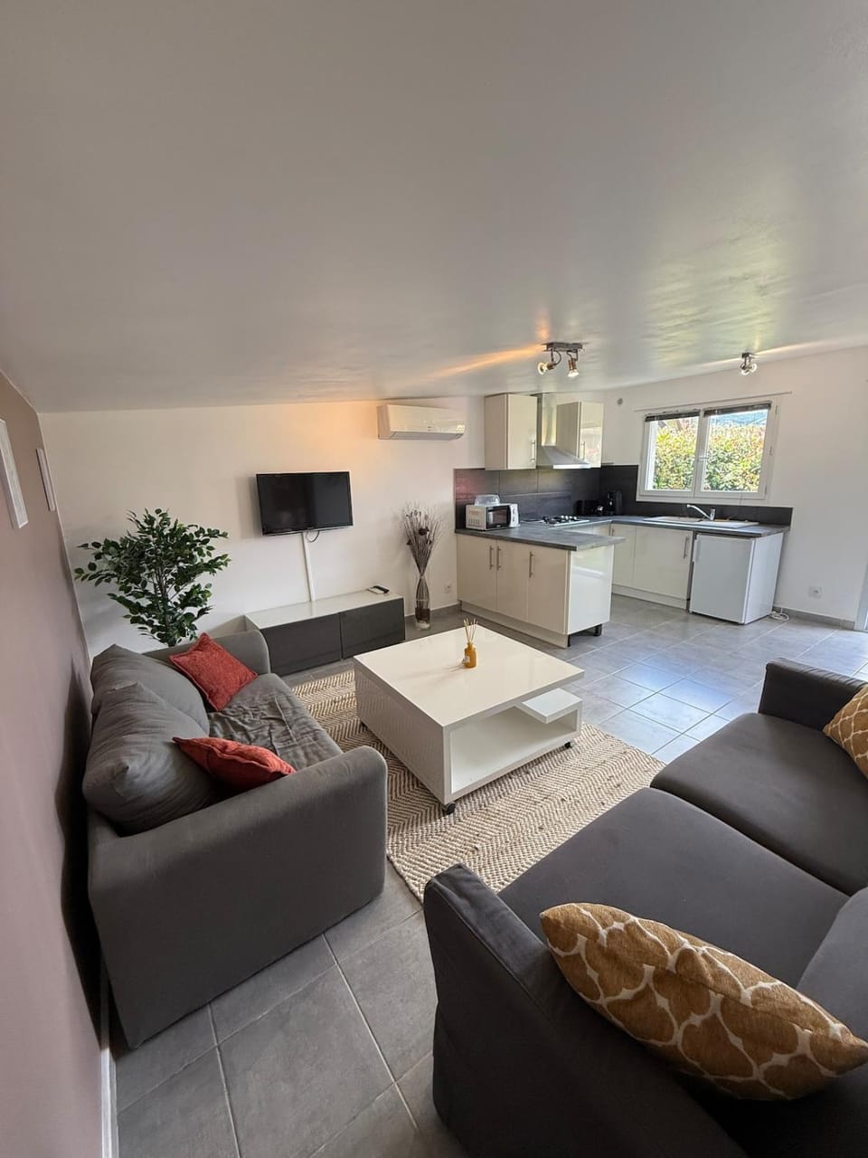 Casa Avvena 3 Apartment in Zonza