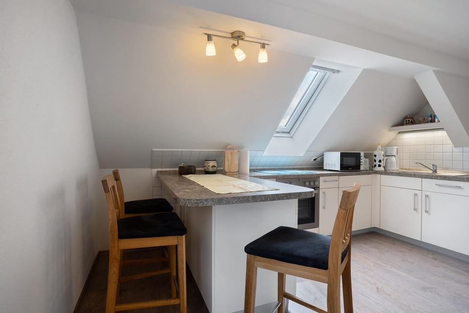 Property building, Kitchen or kitchenette, Living room