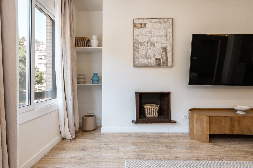 Communal lounge/ TV room, Living room